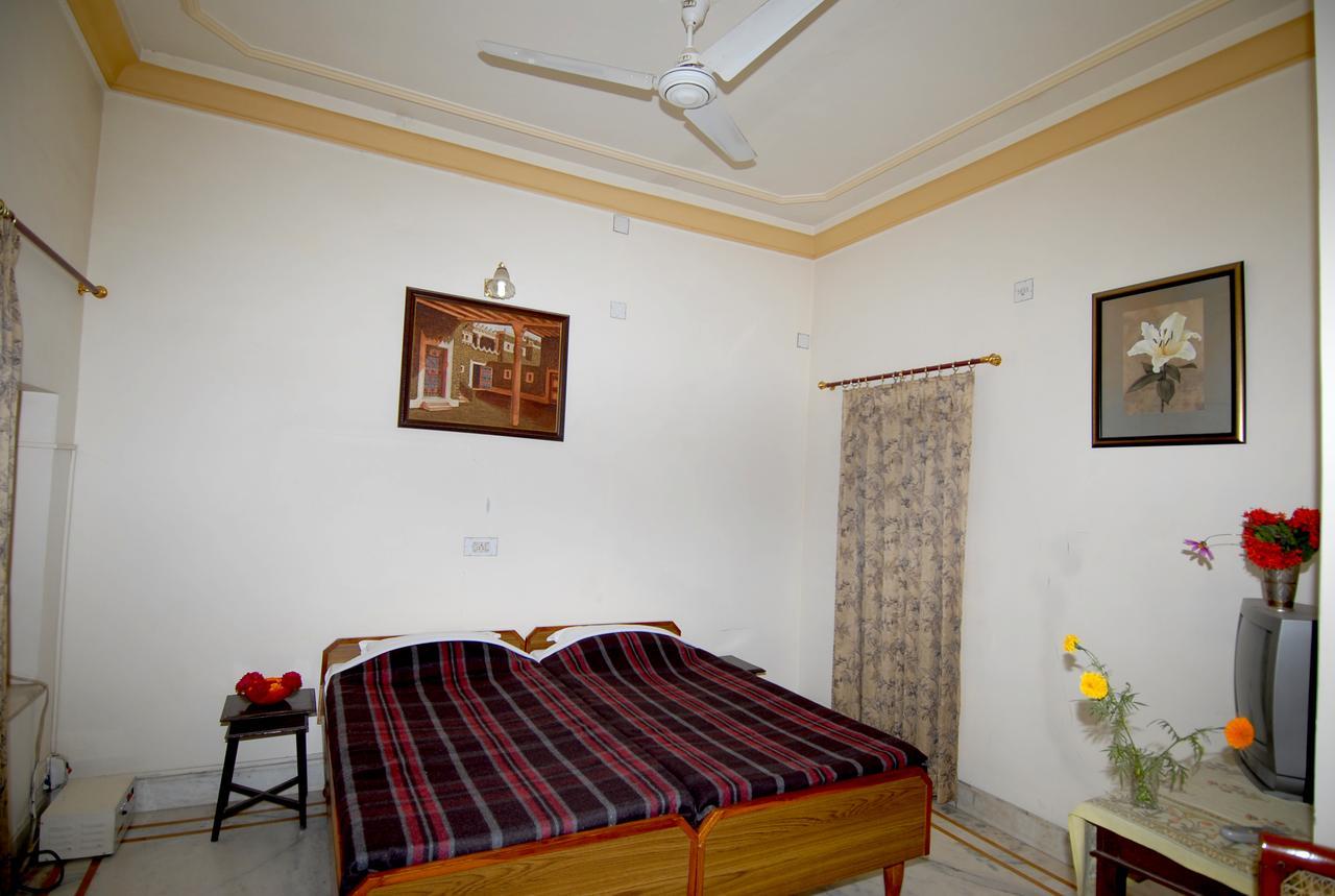 Hotel Jaswant Bhawan Bikaner Exterior photo